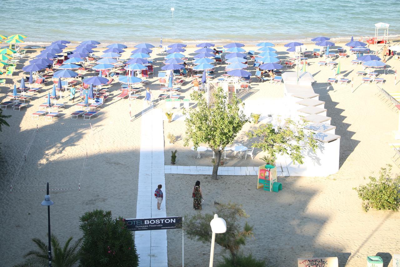 Hotel Boston Alba Adriatica Exterior photo